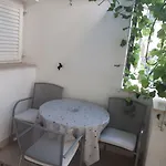 Apartment Dariana *