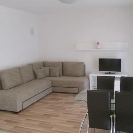 Dariana Apartment